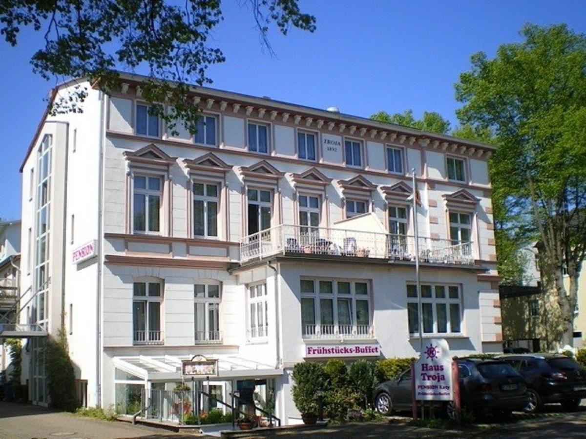 Отель Haus Troja Росток Экстерьер фото